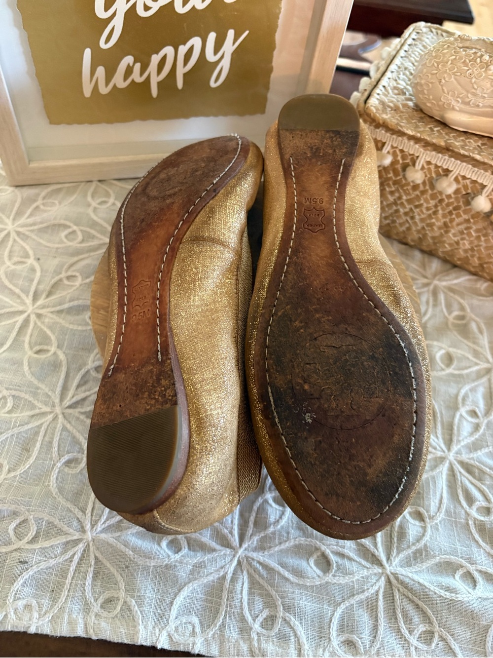 Tory Burch Gold Metallic Leather Ballet Flats Logo Medallion 9.5M - Picture 7 of 10